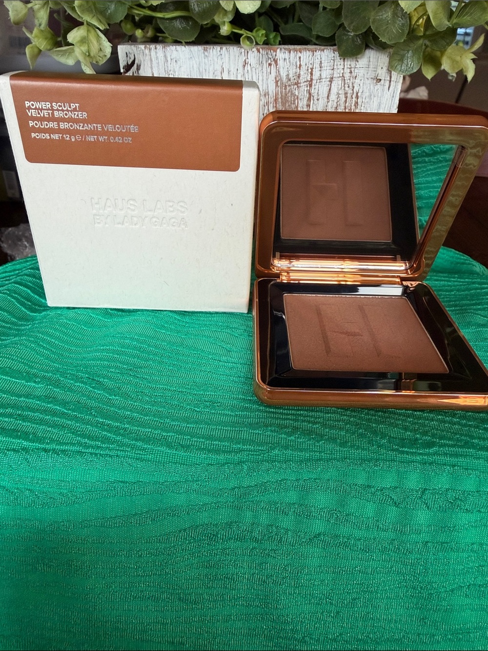 Haus Labs By Lady Gaga Velvet Bronzer Compact in Warm Brown